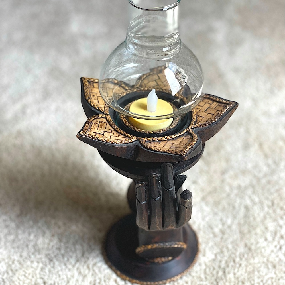 Meditation decor - Buddha hands candle holder - Picture 2 of 6